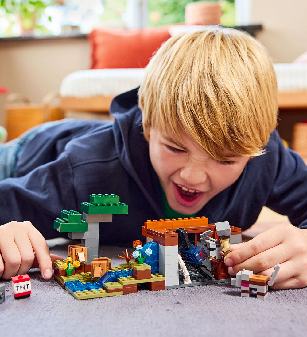 LEGO® Minecraft - Bæltedyrs-mineekspeditionen 21269 - 247 Dele