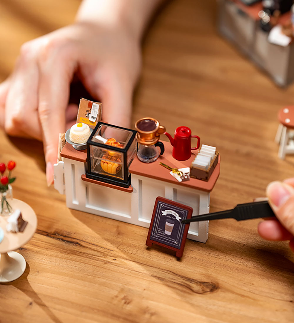 Rolife Miniature-diorama - DIY - Slow Life Café DG162 - 183 Dele