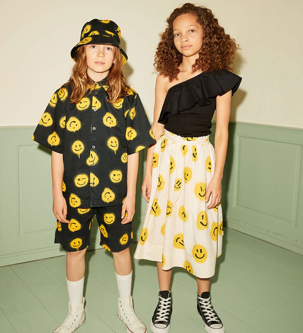Molo Shorts - Avart - Smiles