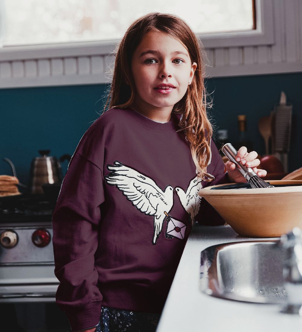 The New Sweatshirt - Dove - Winetasting