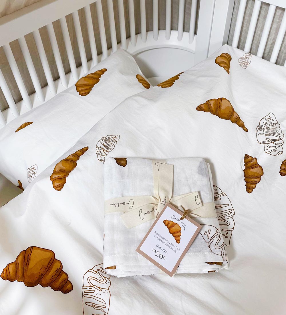 VACVAC Sengetøj - Junior - Big Croissant Love