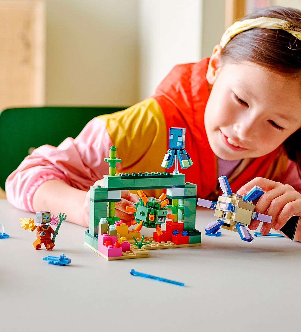 LEGO® Minecraft - Vogterkampen 21180 - 255 Dele