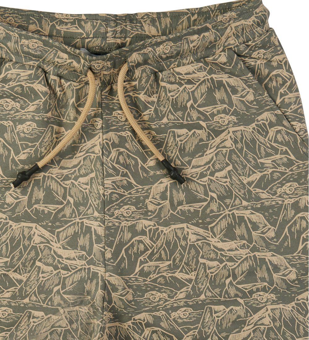 Cost:Bart Sweatshorts - CBRasmus - Sedona Sage m. Bjerge