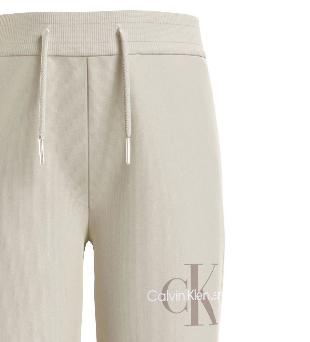 Calvin Klein Sweatpants - Off Placed - Eggshell