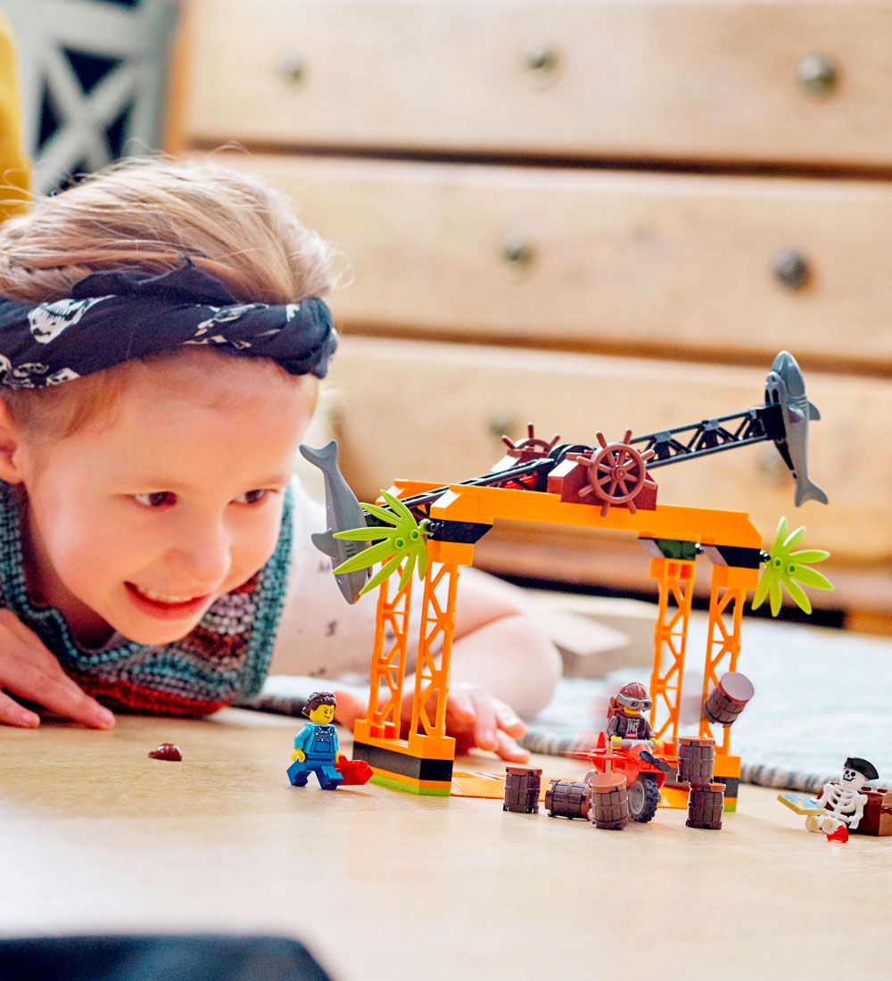 LEGO® City Stuntz - Stuntudfordring Med Hajangreb 60342 - 122 De