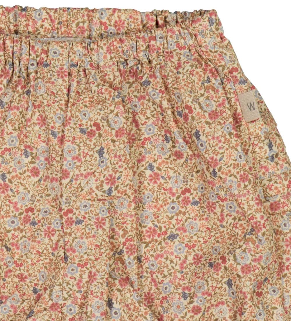 Wheat Shorts - Pleats - Porcelain Flowers