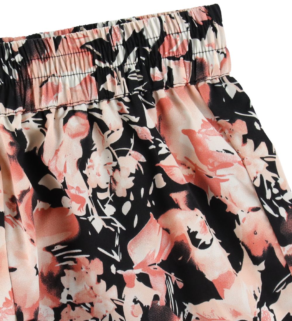 Add to Bag Shorts - Flower Print