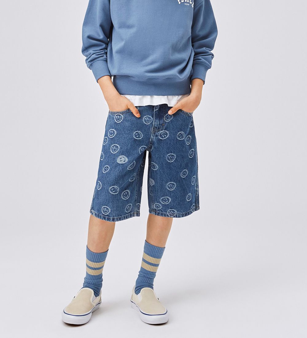 Molo Shorts - Art - Blue Happiness