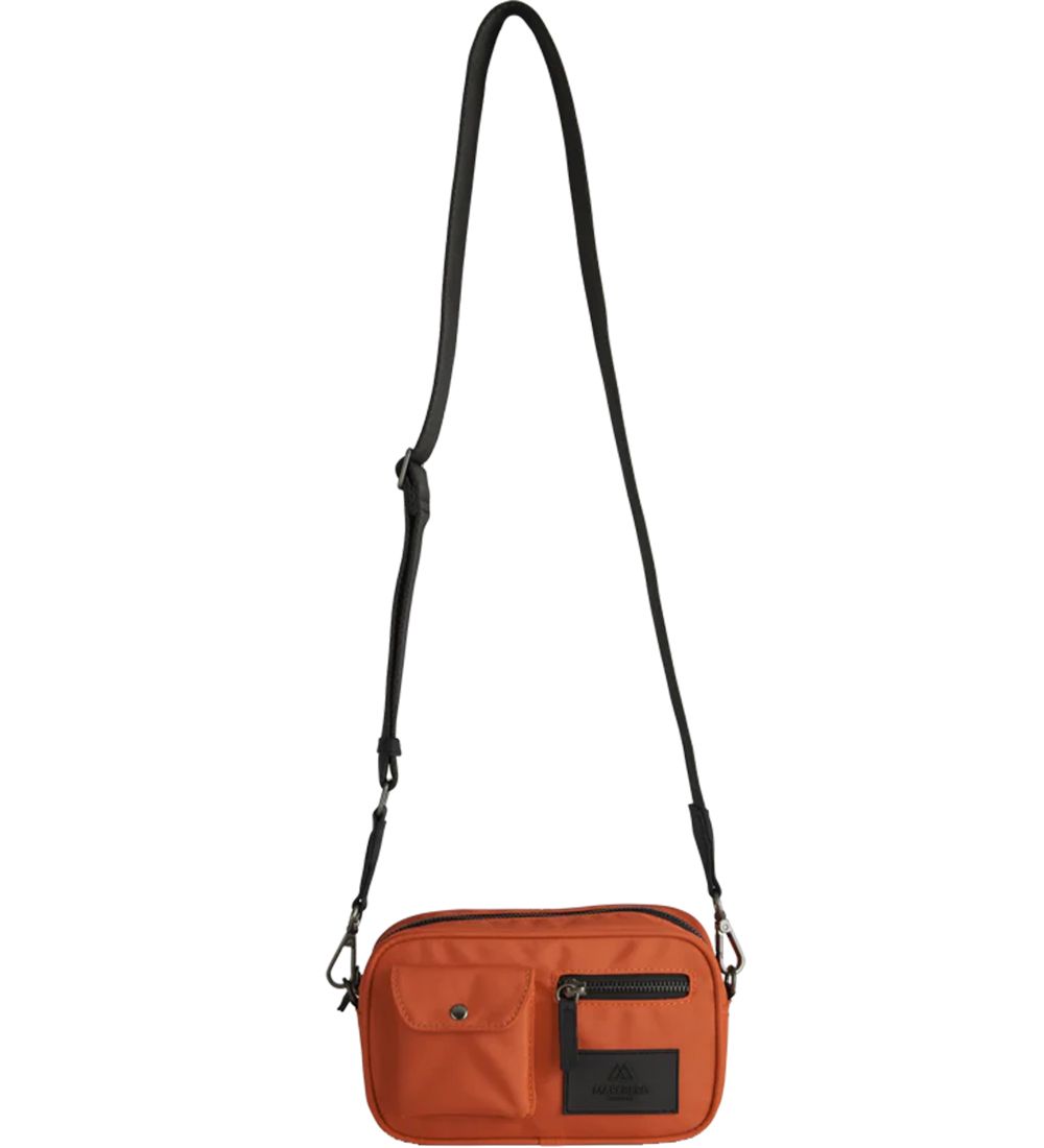 Markberg Skuldertaske - Darla Small - Recycled - Grenadine/Black