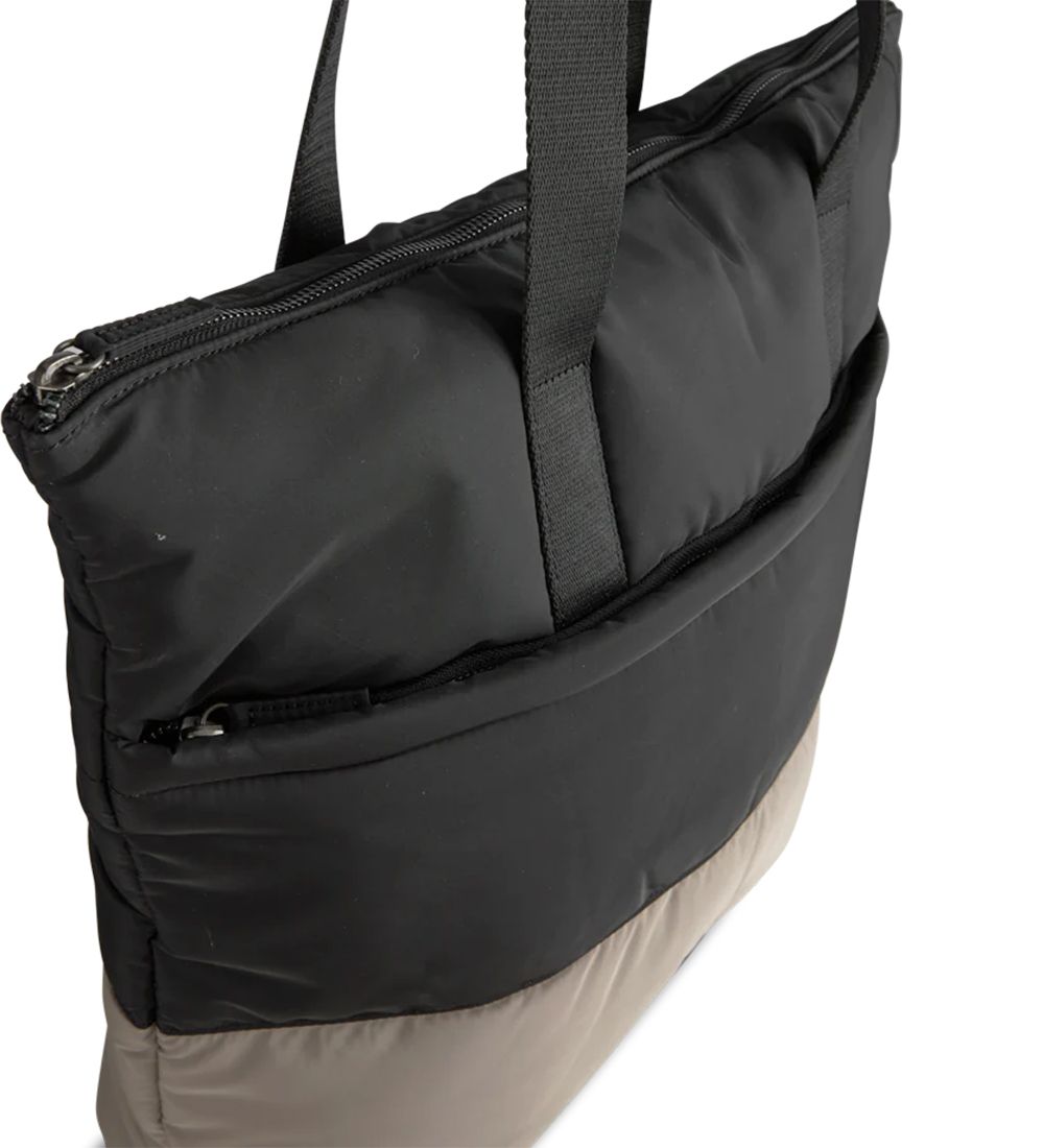 Markberg Shopper - Perina Mega Puf - Recycled - Black/Sand