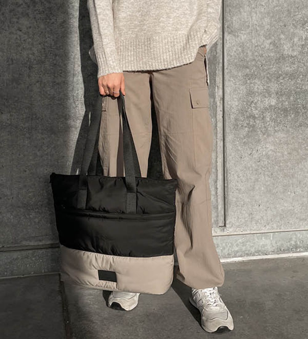 Markberg Shopper - Perina Mega Puf - Recycled - Black/Sand