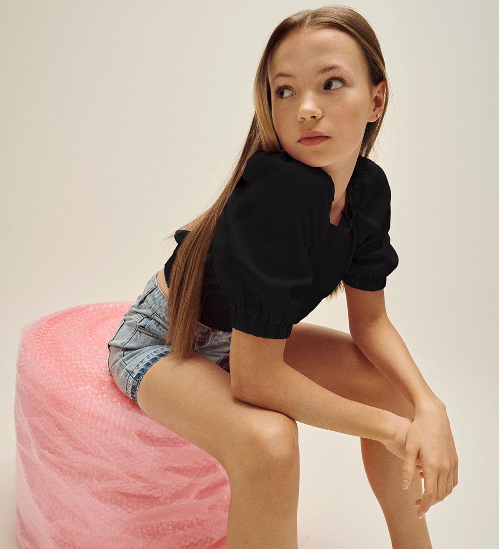 LMTD T-shirt - Cropped - NlfEckali - Sort