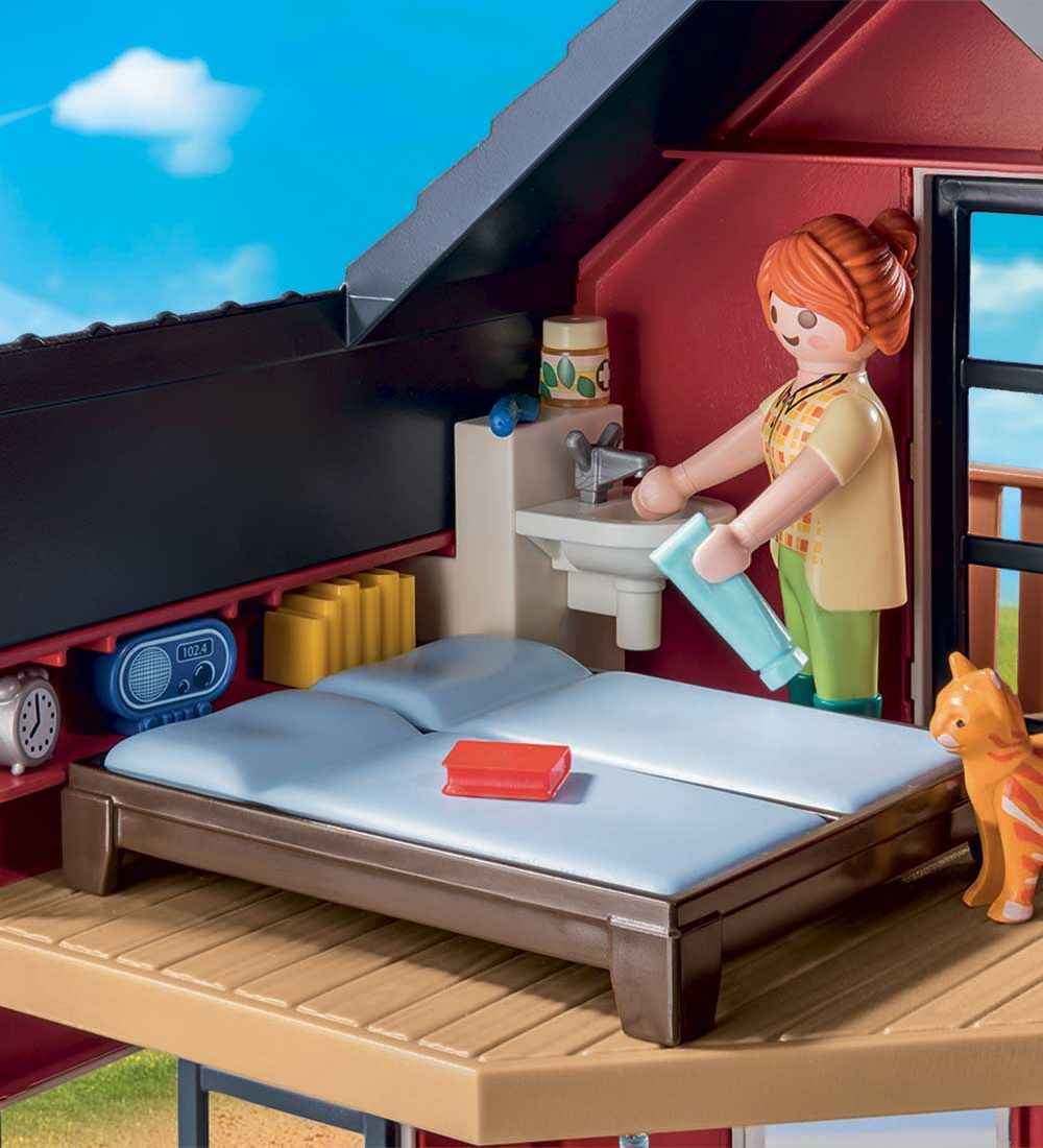 Playmobil Country - Farmhouse With Outdoor Area - 71248 - 137 De