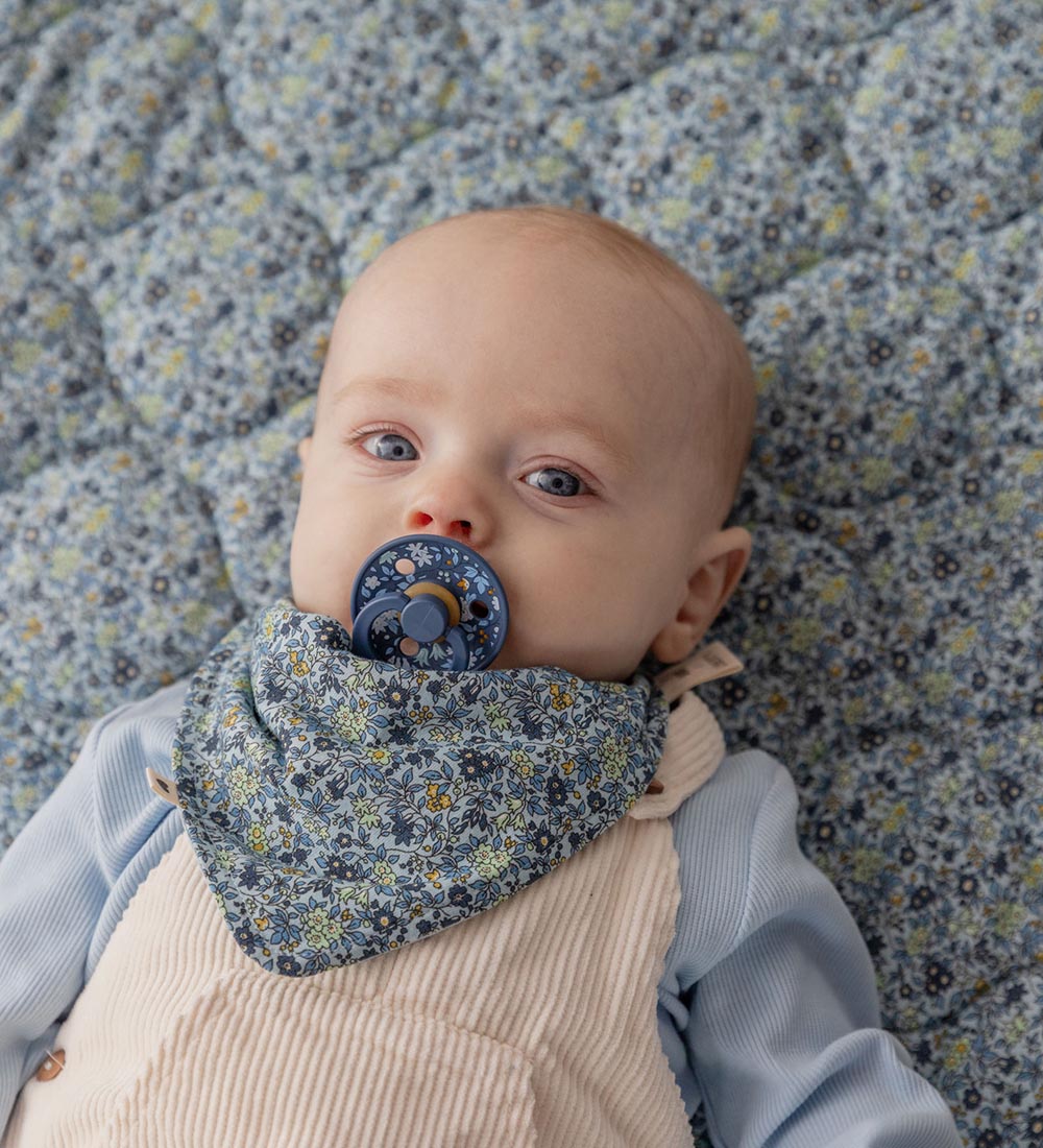 Bibs X Liberty Tæppe - Quilted - 85x110 cm. - Blomster - Baby Bl