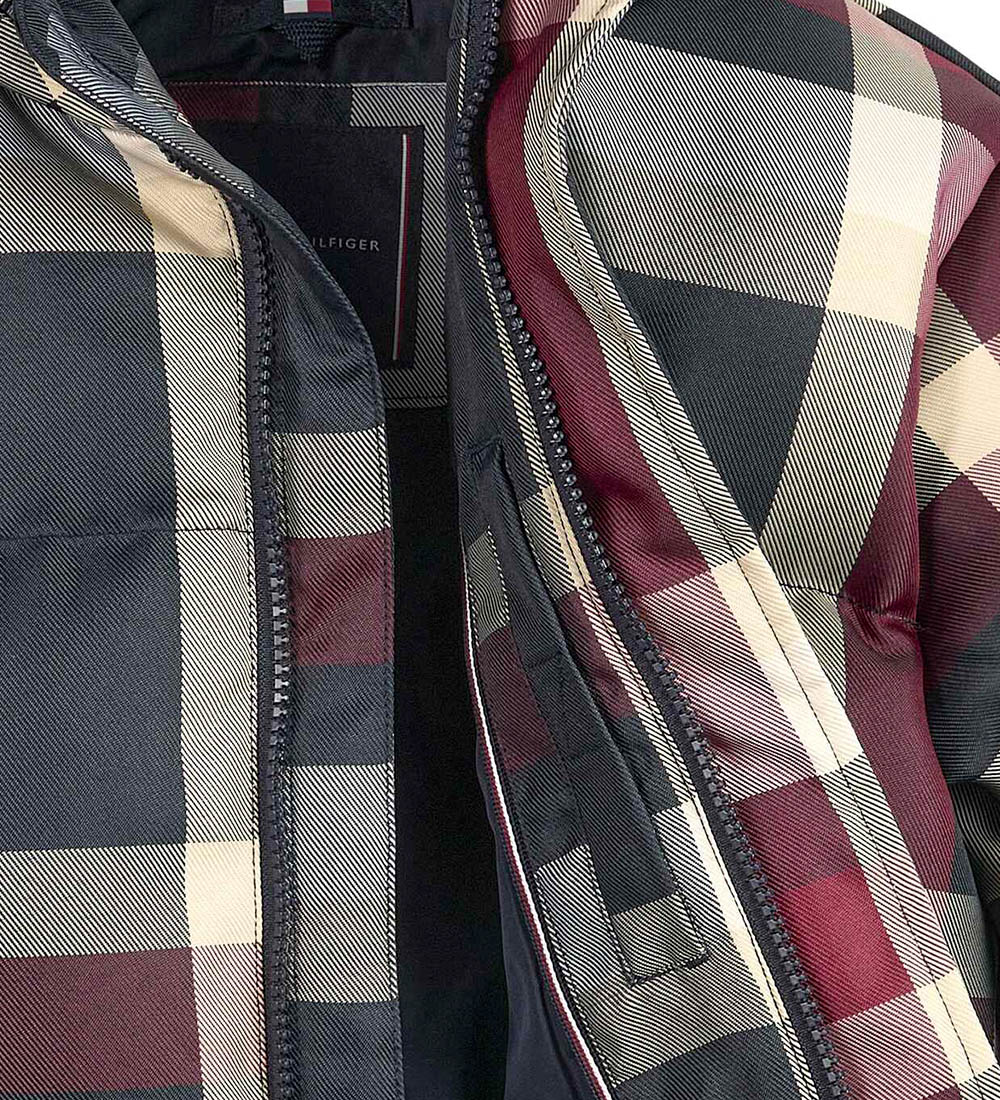 Tommy Hilfiger Dynejakke - Global Stripe Check - Rød/Hvid/Navyte