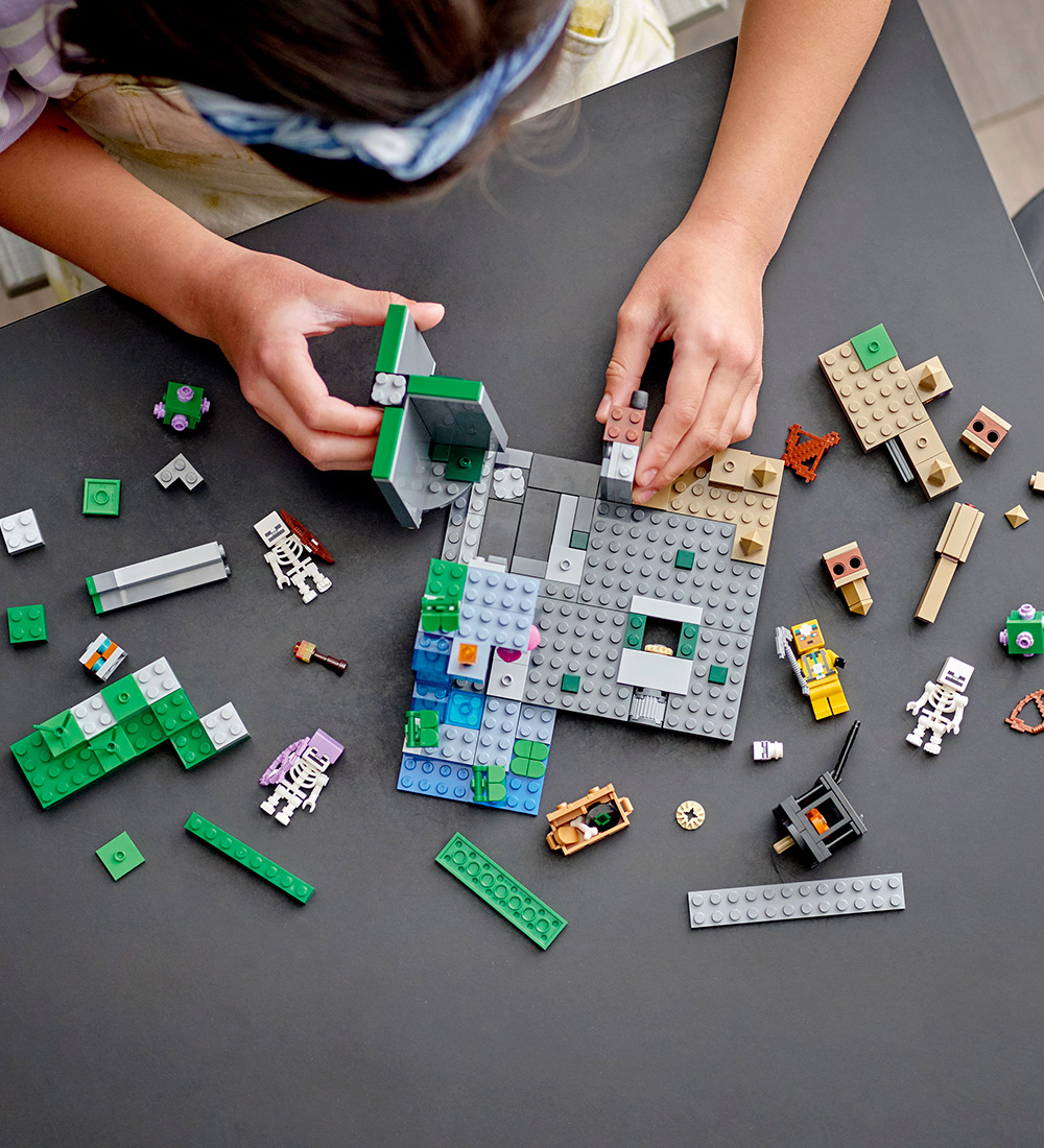 LEGO® Minecraft - Skeletfængslet 21189 - 364 Dele