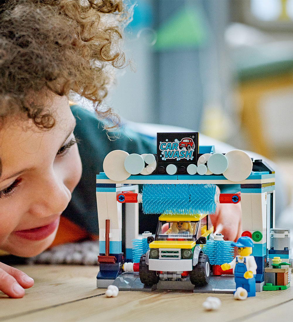 LEGO® City - Bilvask 60362 - 243 Dele