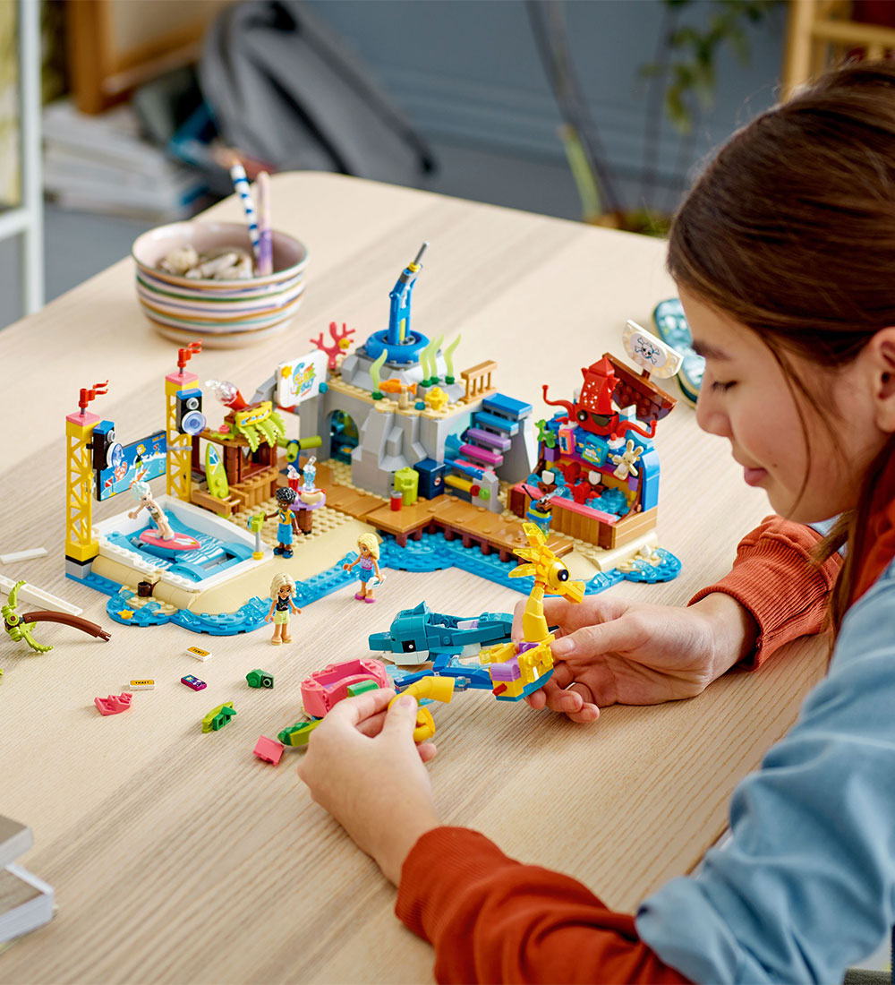 LEGO® Friends - Strand-forlystelsespark 41737 - 1348 Dele