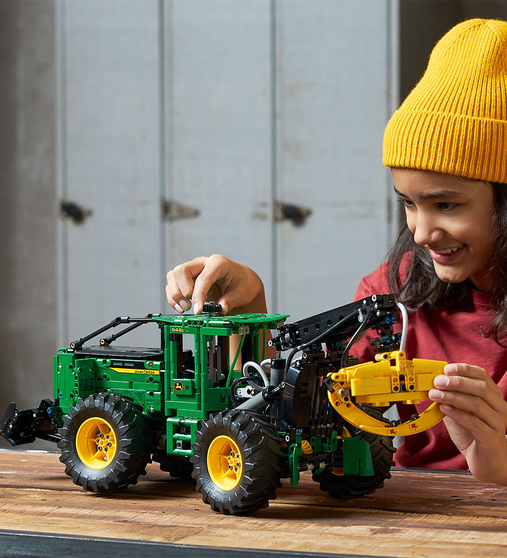 LEGO® Technic - John Deere 948L-II Skovmaskine 42157 - 1492 Dele
