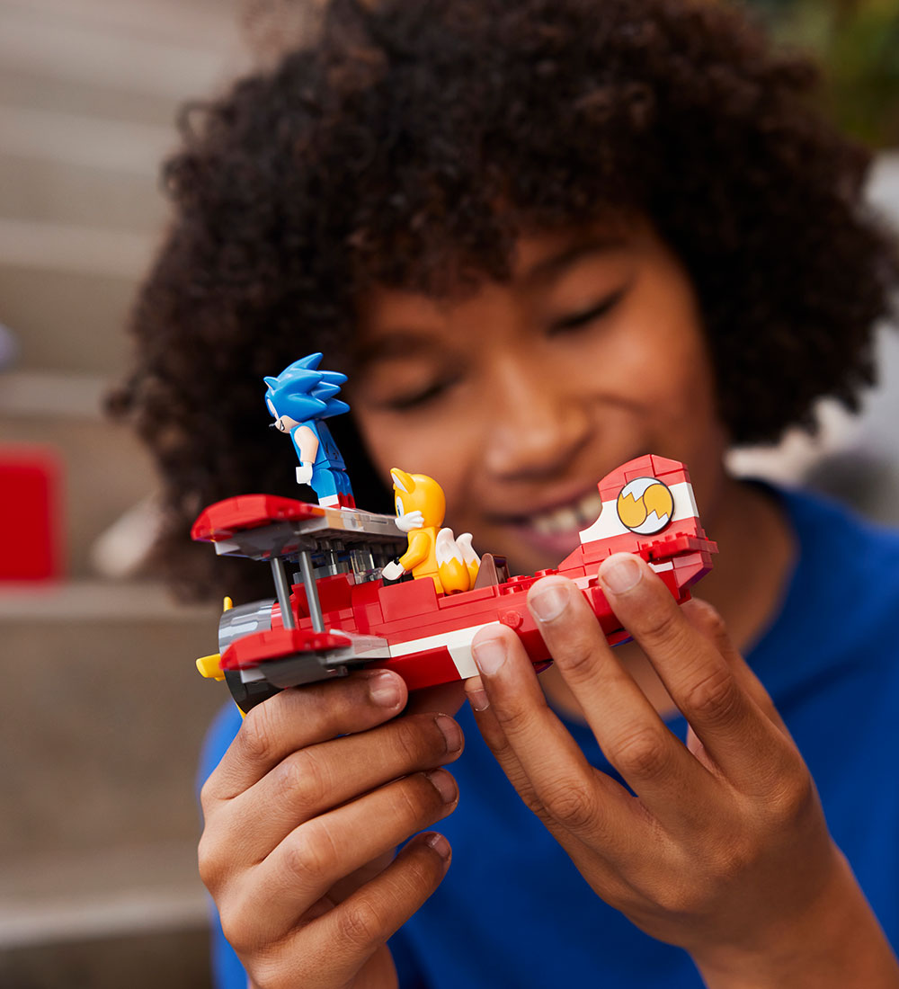 LEGO® Sonic The Hedgehog - Tails' Værksted og Tornado-fly 76991