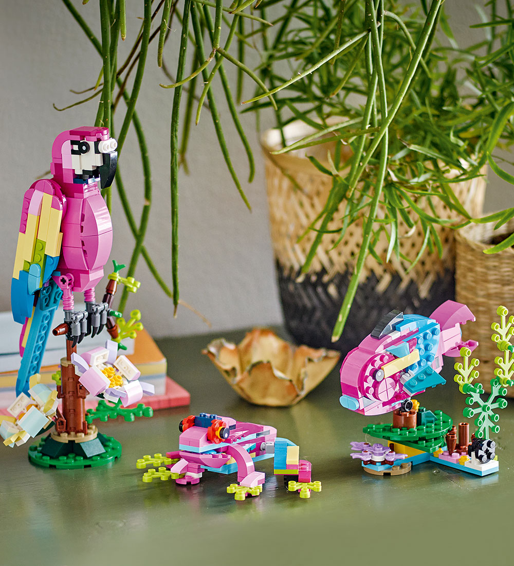 LEGO® Creator - Eksotisk Pink Papegøje 31144 - 3-i-1 - 253 Dele
