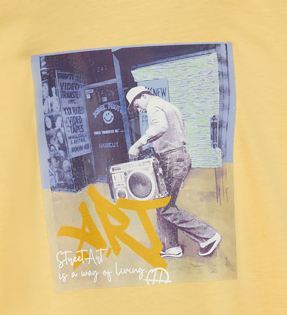 Grunt T-shirt - Brecellona - Egg Shell