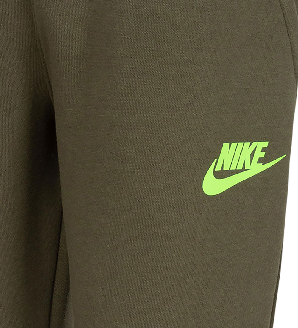Nike Sweatpants - Medium Olive m. Print