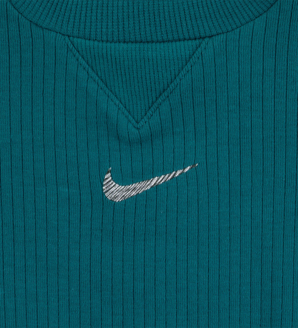 Nike Heldragt - Rib - Geode Teal m. Logoer