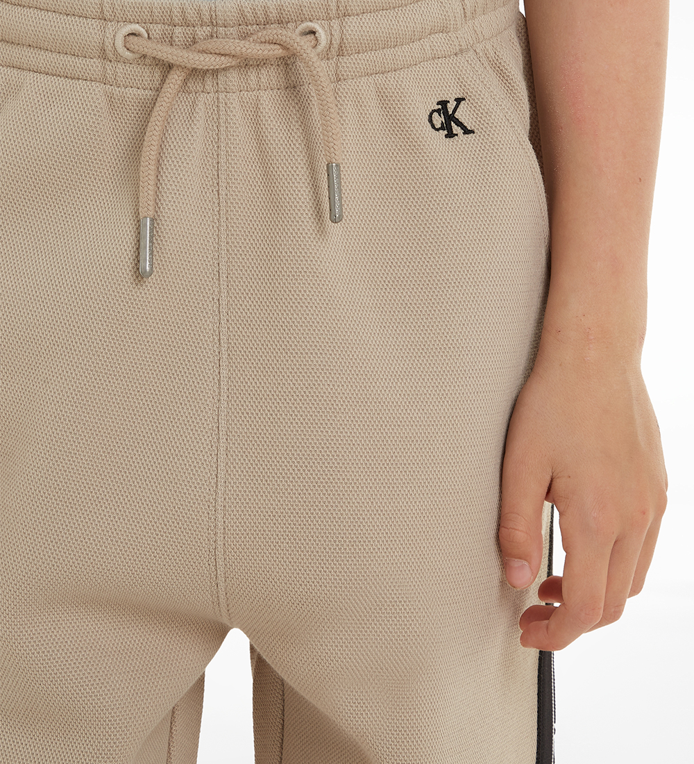 Calvin Klein Sweatpants - Plaza Taupe m. Sort