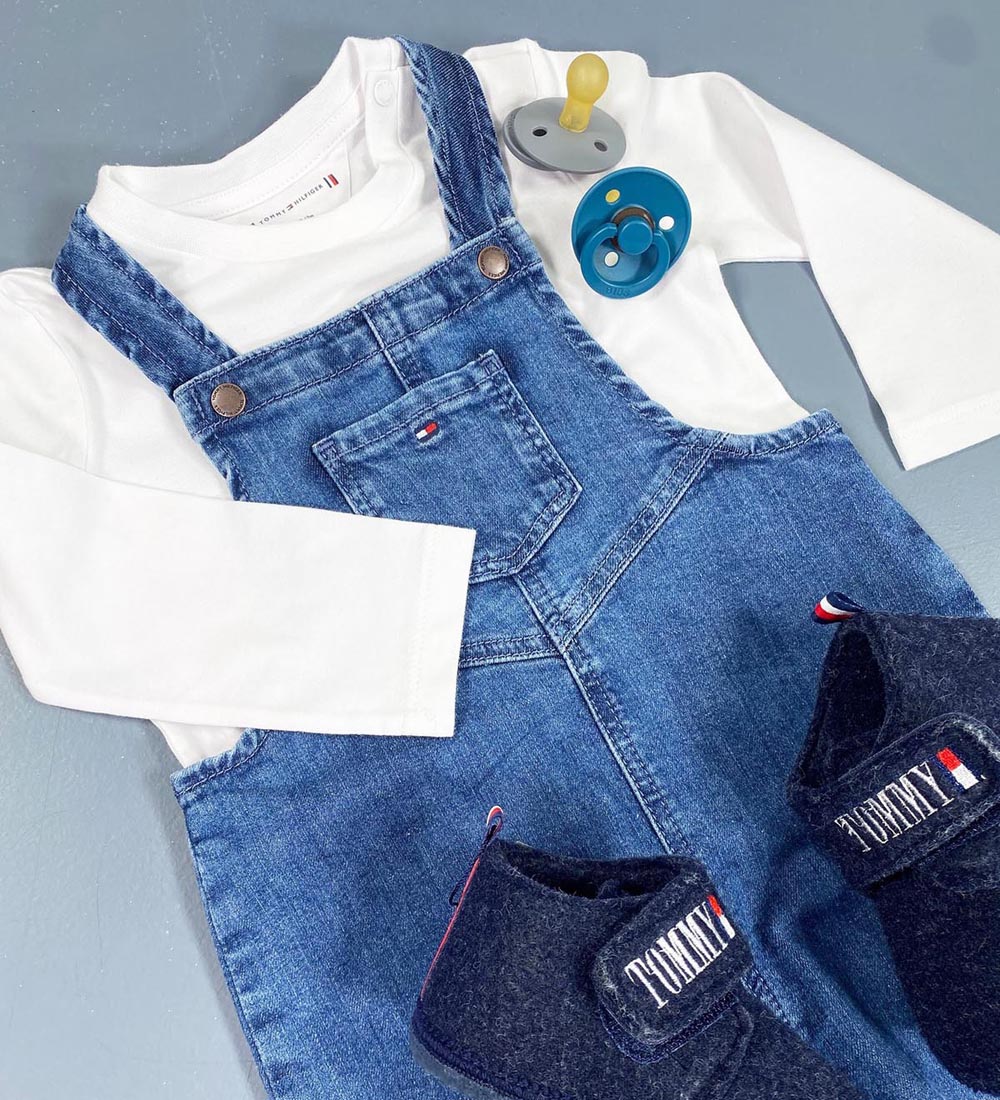 Tommy Hilfiger Sæt - Bluse/Smækbukser - Baby Denim Dungaree - De