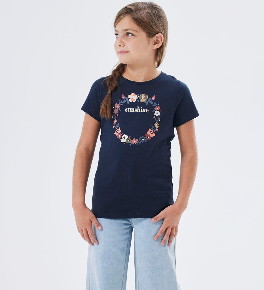 Name It T-shirt - NkfNoster - Dark Sapphire m. Blomsterkrans