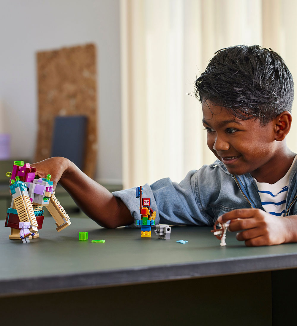LEGO® Minecraft Legends - Kværneren-opgøret 21257 - 420 Dele