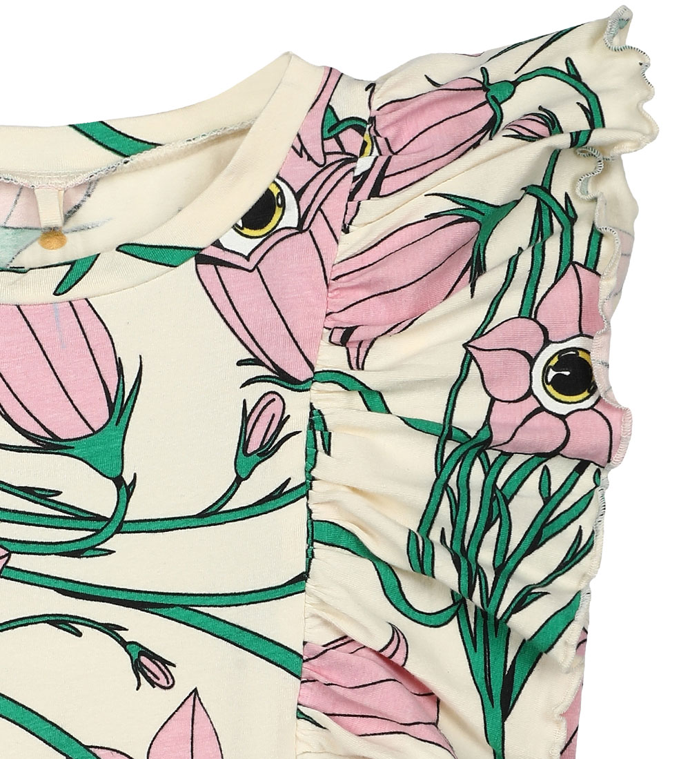 The New T-Shirt - TnKylie - White Swan Campanula Flower