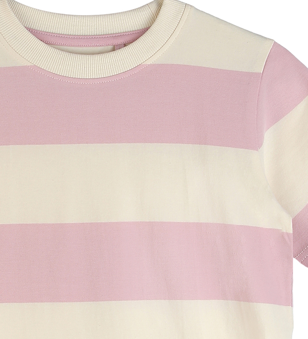 The New T-shirt - TnJae - Pink Nectar