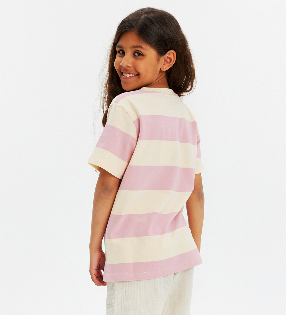 The New T-shirt - TnJae - Pink Nectar