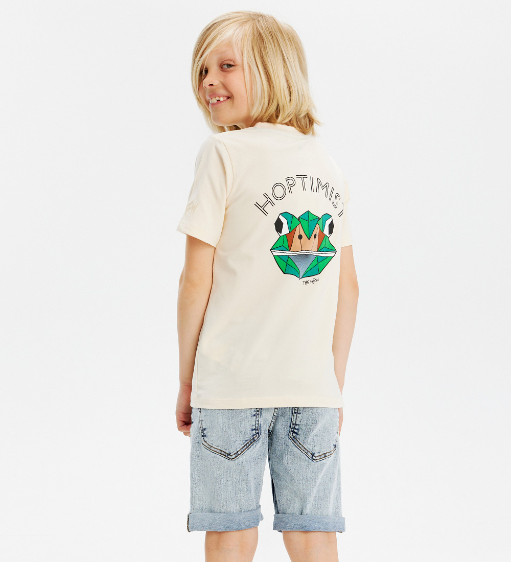 The New T-shirt - TnJaremiah - White Swan