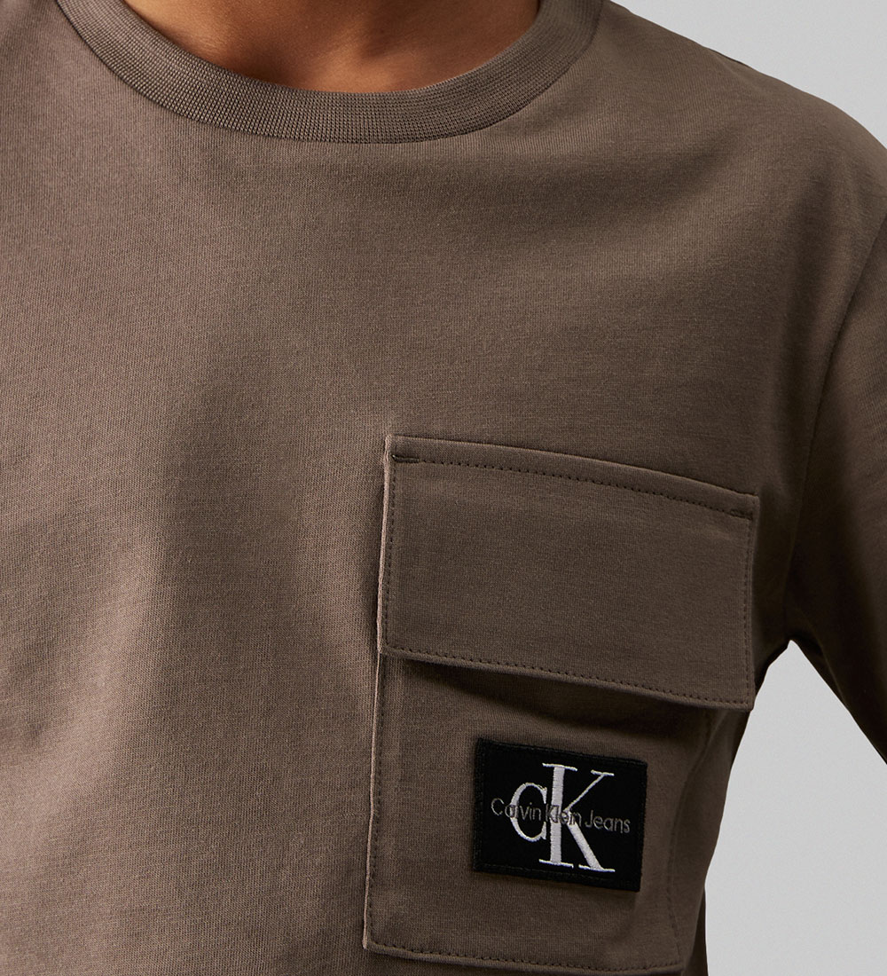 Calvin Klein Bluse - Badge Reg - Falcon