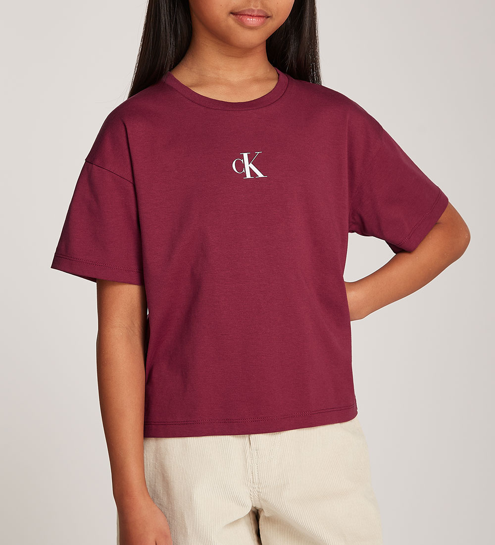 Calvin Klein T-shirt - Ck Logo Boxy - Rich Cherry