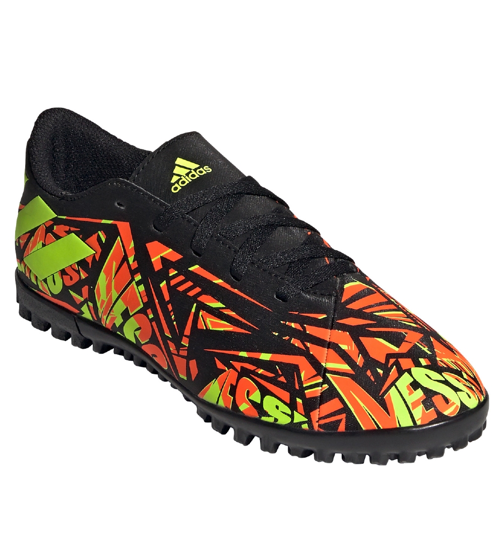 astroturf trainers size 4