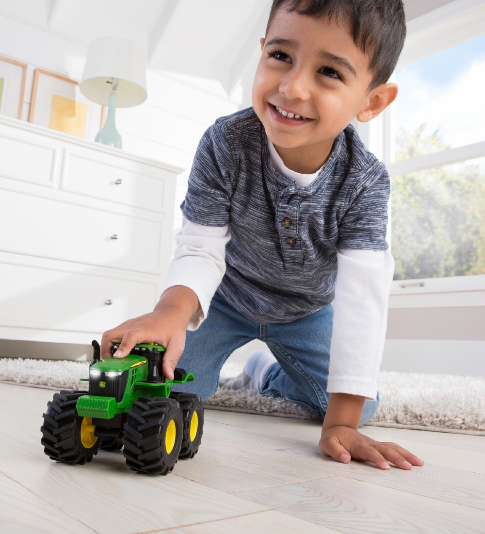 John Deere Traktor m. Lys/Lyd - Gul/Grøn
