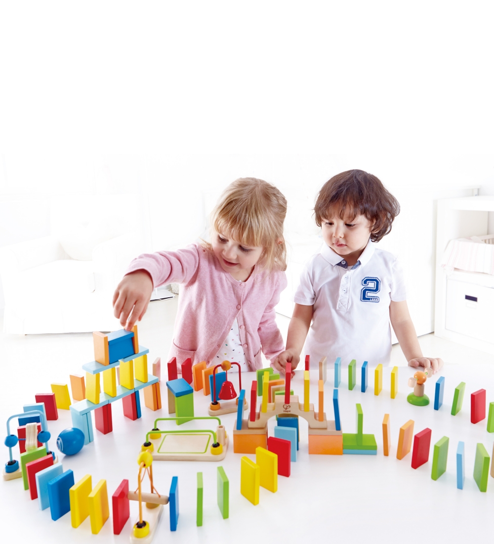 Hape Legesæt - 107 Dele - Dynamo Dominoes
