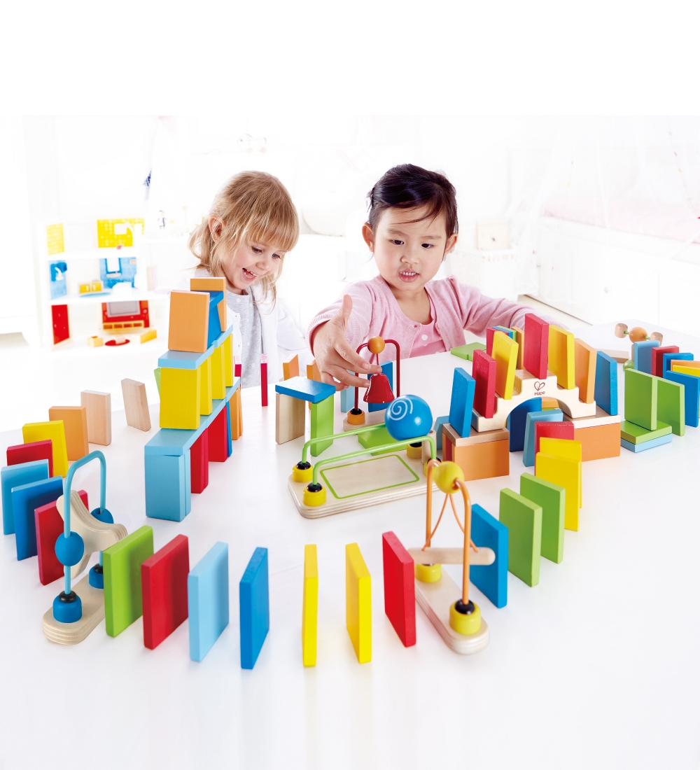 Hape Legesæt - 107 Dele - Dynamo Dominoes