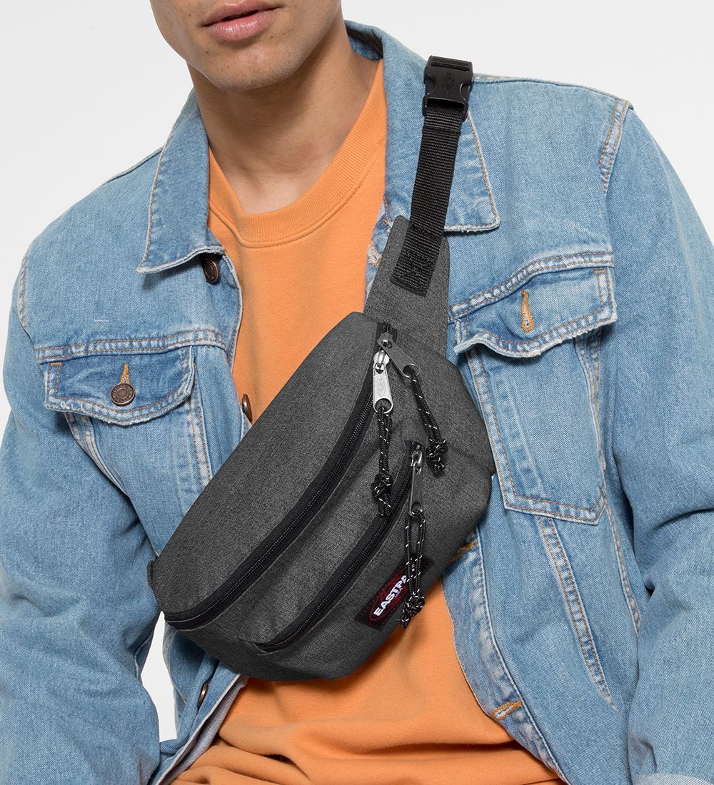 Eastpak Bæltetaske - Doggy Bag - 3 L - Black Denim