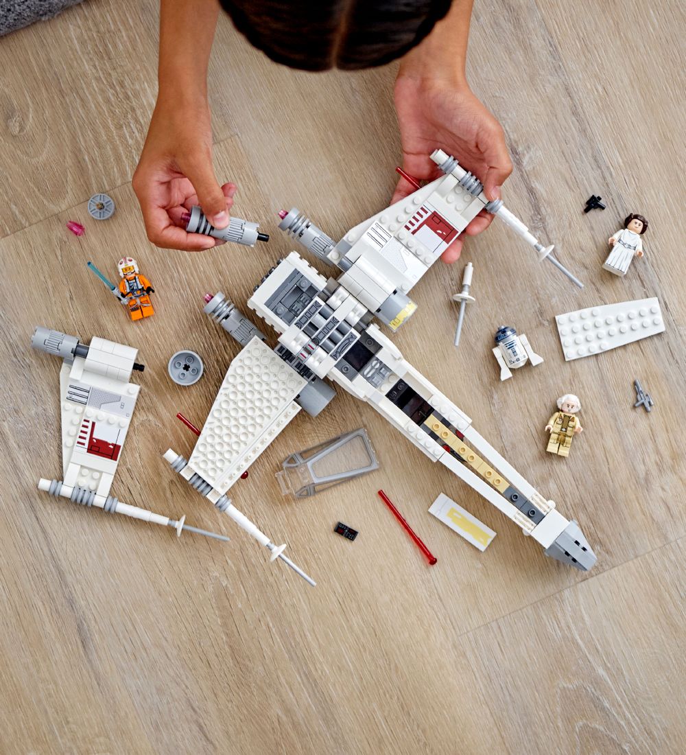LEGO Star Wars - Luke Skywalkers X-Wing-Jager 75301 - 474 Dele