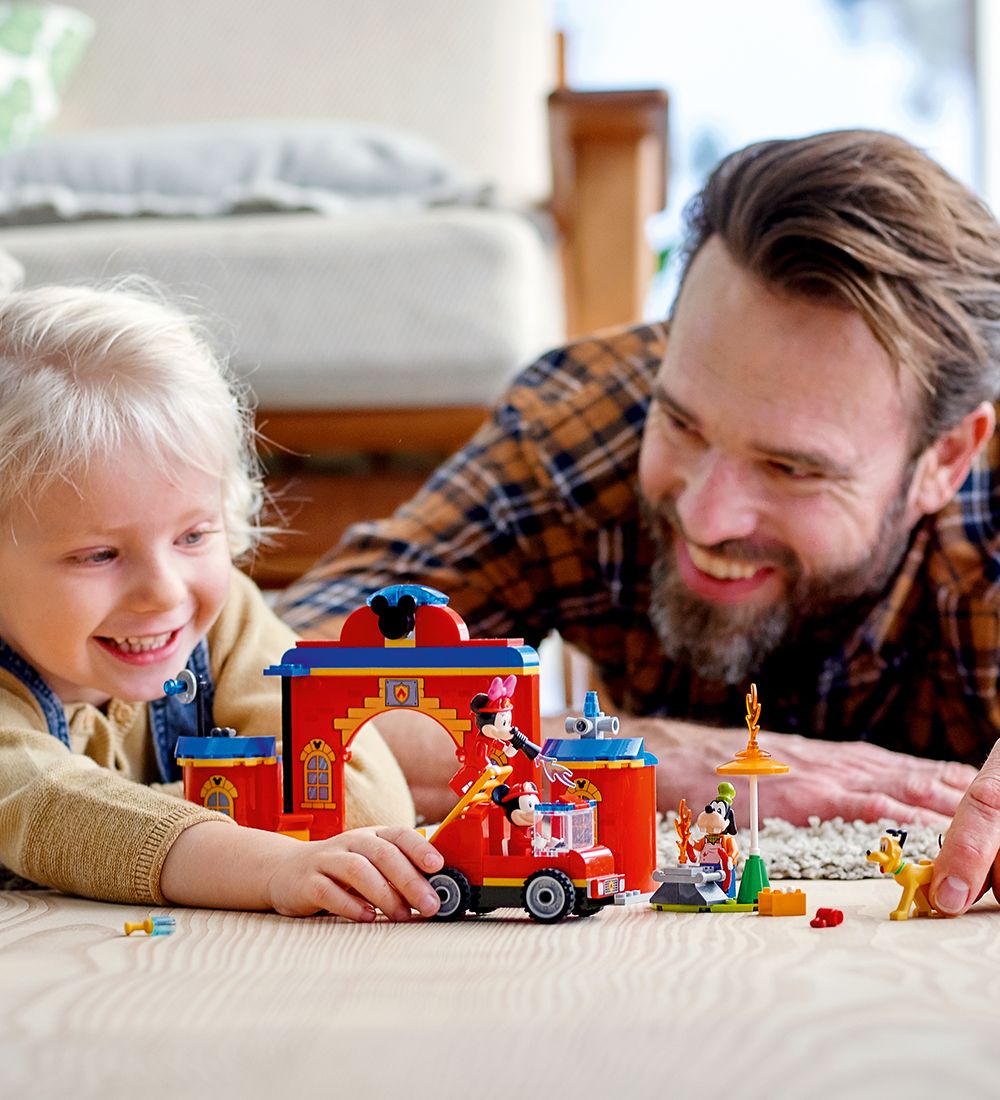 LEGO® Disney - Mickey og Venners Brandstation & Brandbil 10776 -