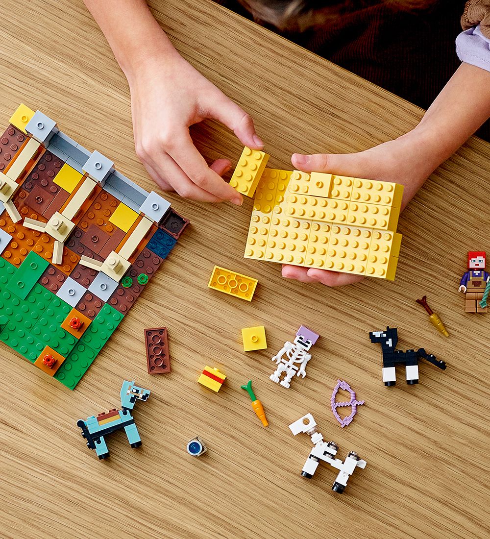 LEGO Minecraft - Hestestalden 21171 - 241 Dele