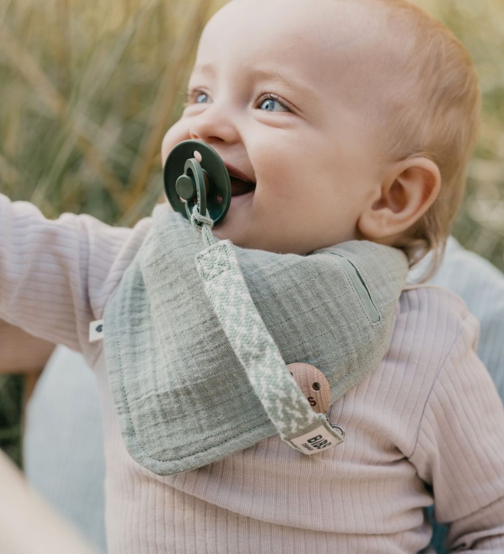BIBS Savlesmæk - Bandana - Sage