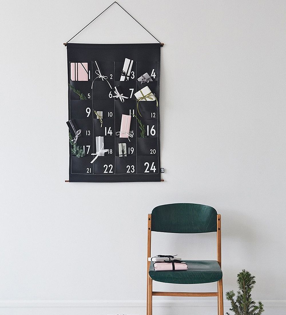 Design Letters Julekalender - 50x75 - Sort