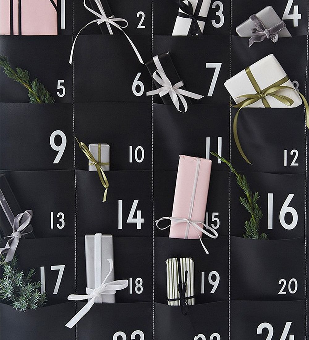 Design Letters Julekalender - 50x75 - Sort